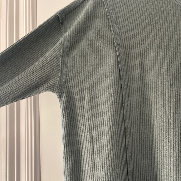 Nwt Knox Rose ribbed oversized long sleeved green top - Picture 4 of 10